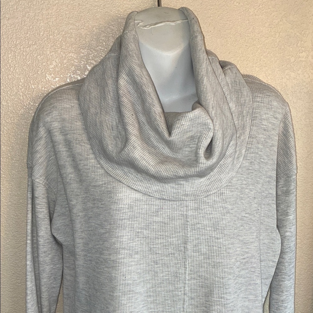 Calvin Klein Perf. Sweater, Women's S, Gray Cowl Neck Waffle Weave, Splits. EUC - Picture 4 of 15